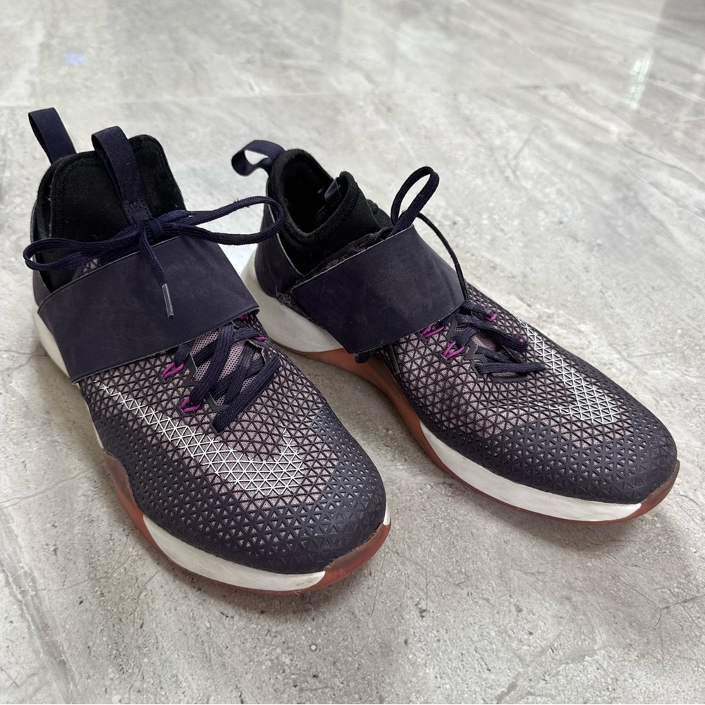 Nike Womens Black Purple Athletic Shoes